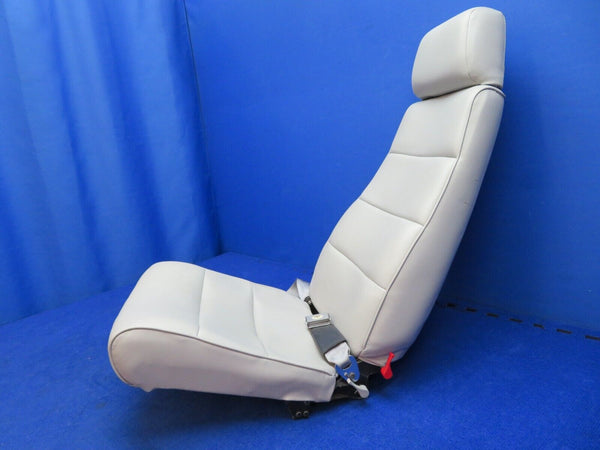 Beech Baron 58P Passenger Seat #4 RH Center FWD P/N 102-530077-9 (0822-539)