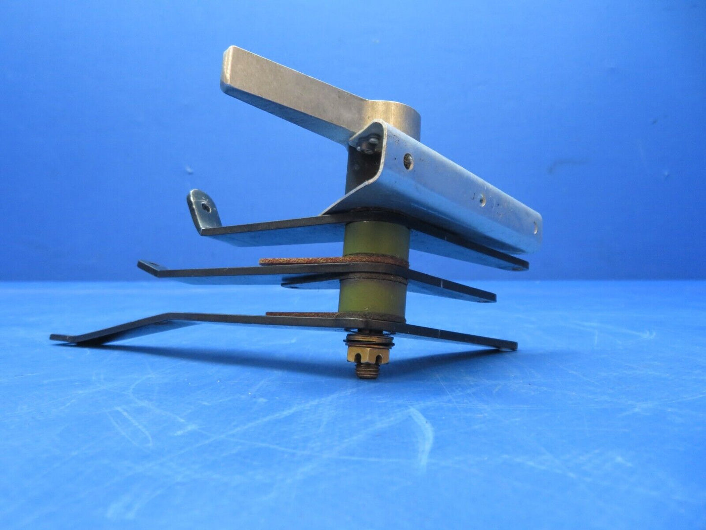 Piper PA-28-236 Engine Control Quadrant Assy w/ Knobs P/N 67210-04 (0623-694)