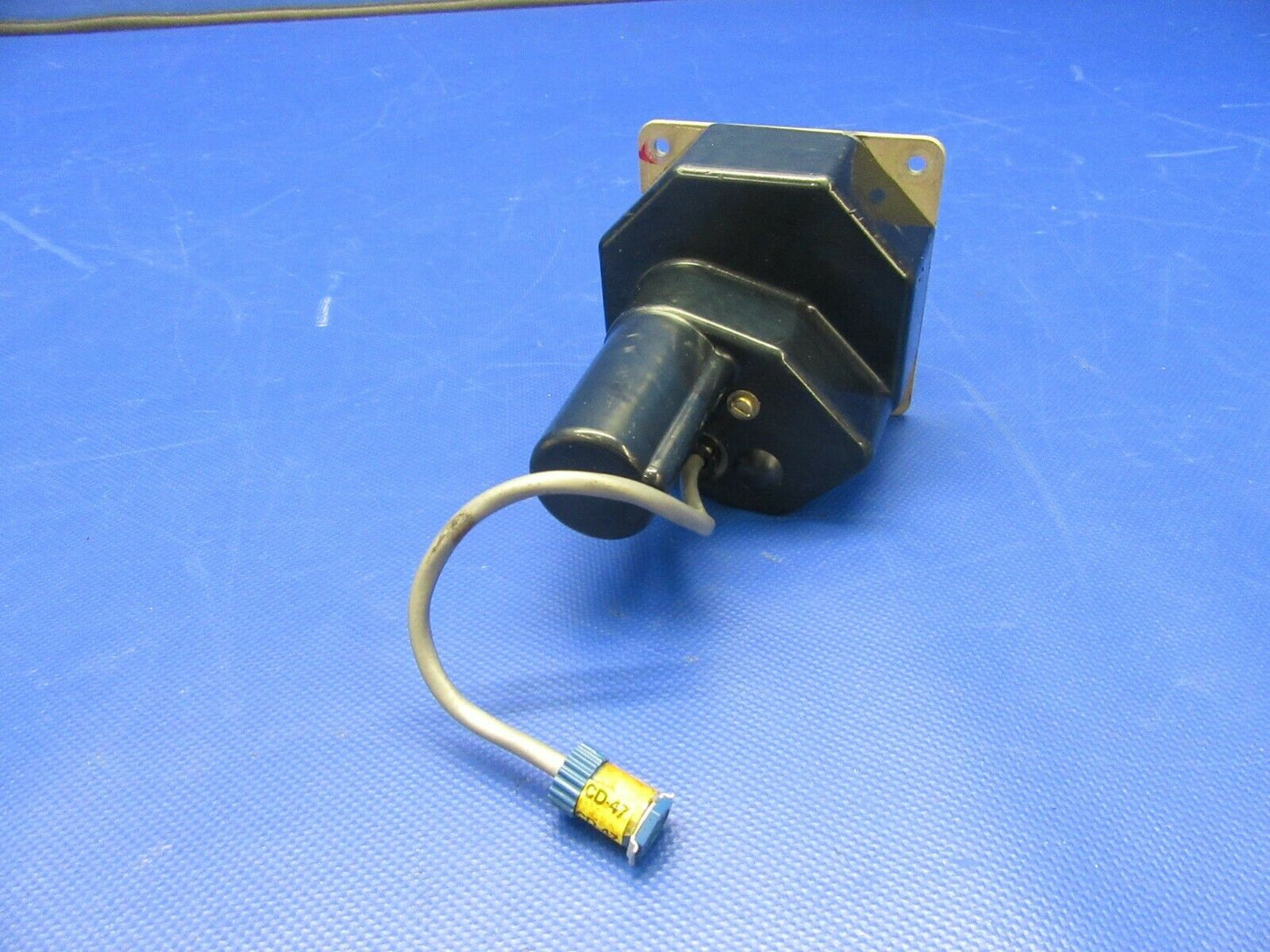 Piper Lance Edo Aire Roll Servo P/N IC363-1-269R (0521-529)