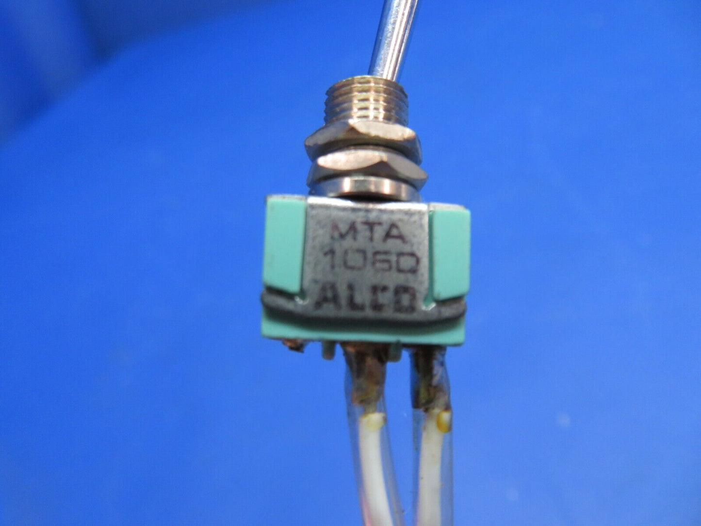 Piper PA-34-200T Switch LOT OF 4 P/N MTA106D, W31-X2M1G-2, 512TS1-4 (0323-521)