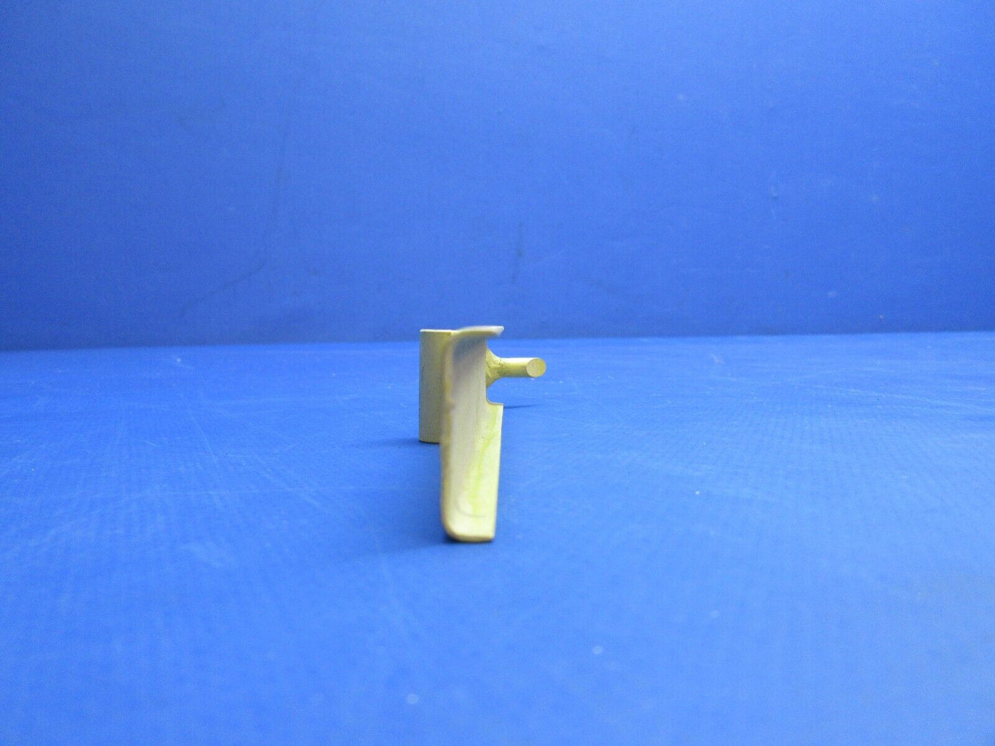 Beech 55 Rear Seat Aft Handle Assy P/N 95-534018-91 NOS (1123-741)