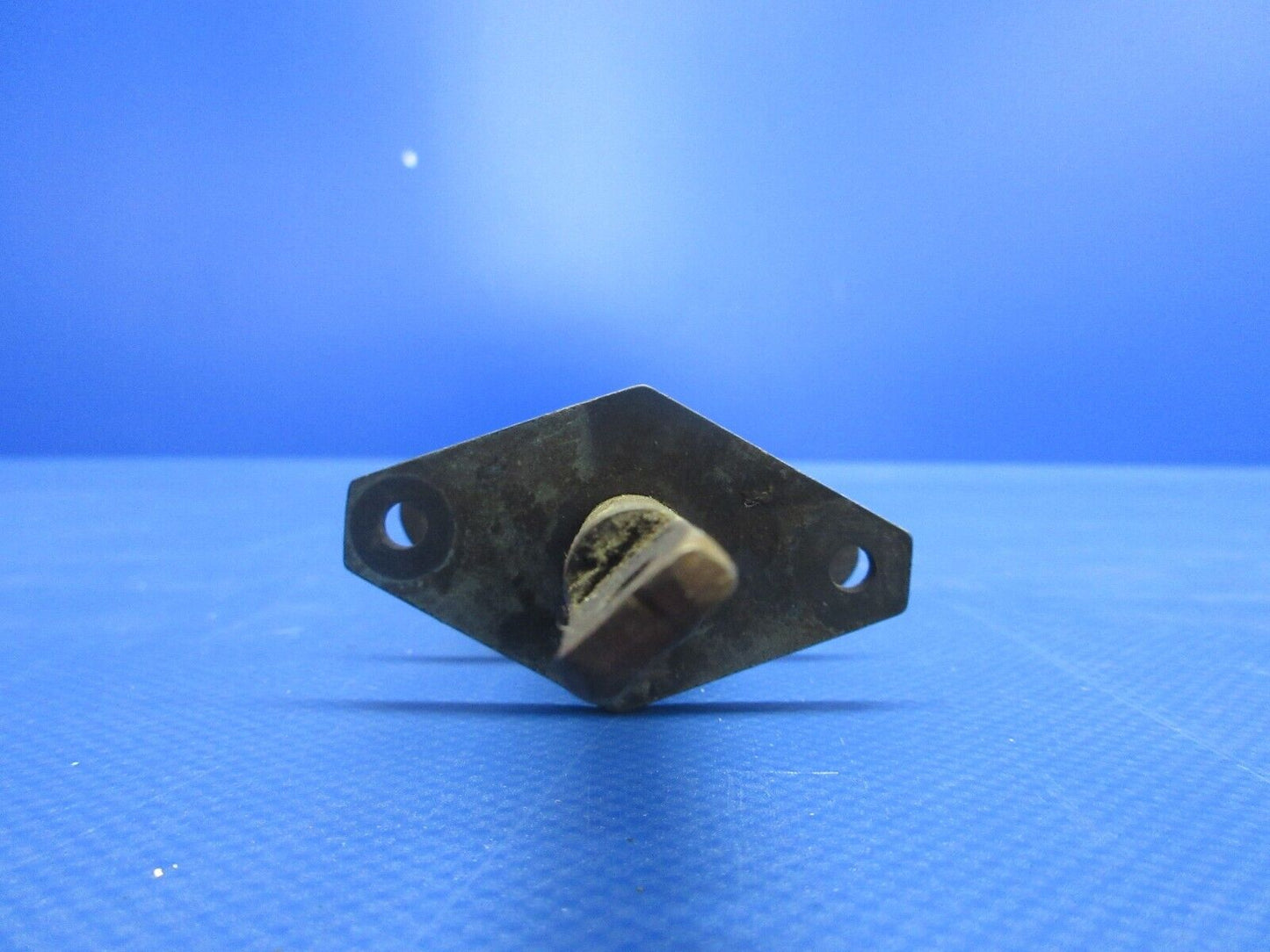 Beech Bonanza Trim Tab Actuator Assembly P/N 45-524561-5 (0324-1084)