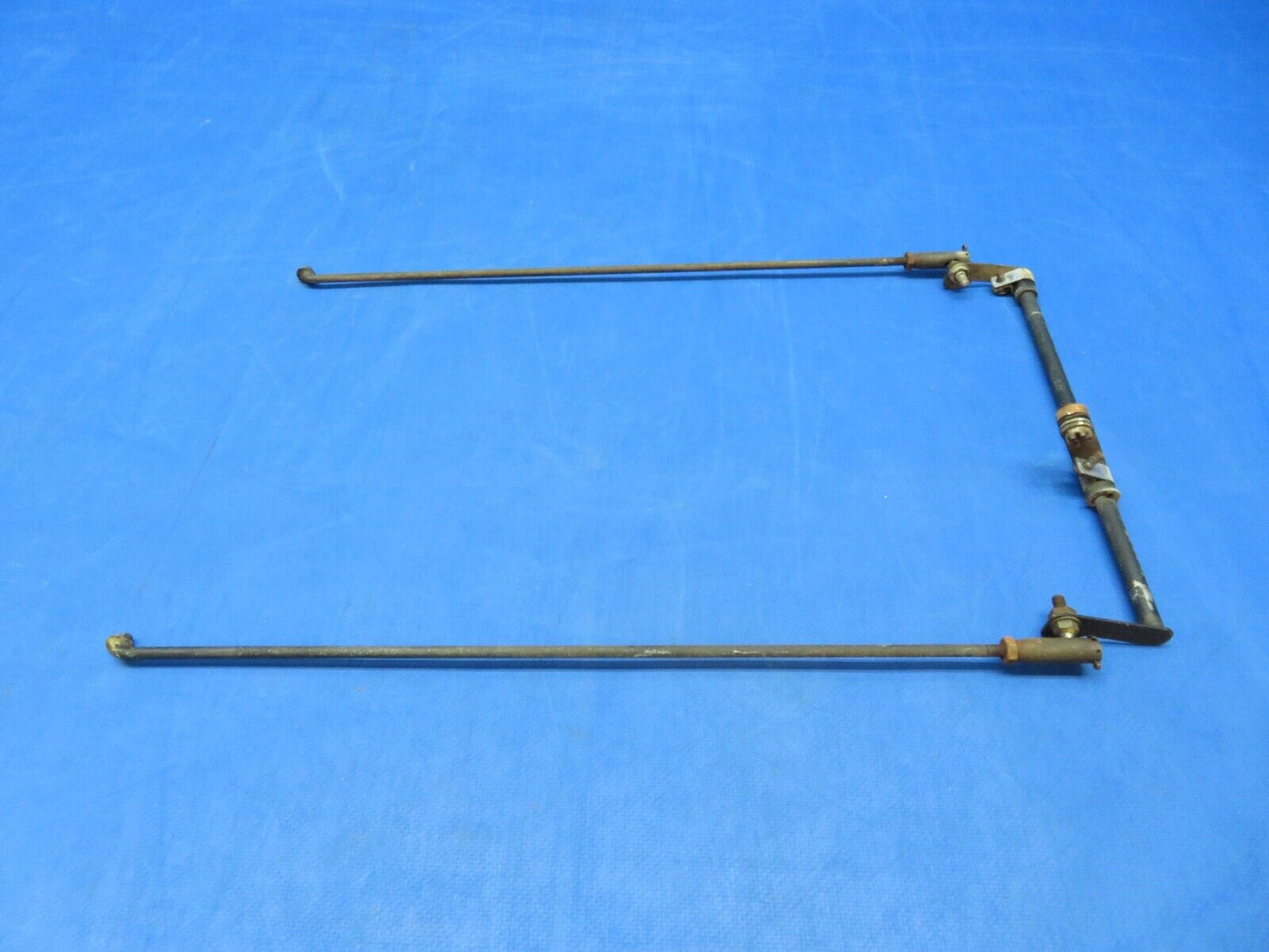 Piper PA-28R-180 Cabin Heat Valve Rods & Torque Tube P/N 67389-00 (1123-431)