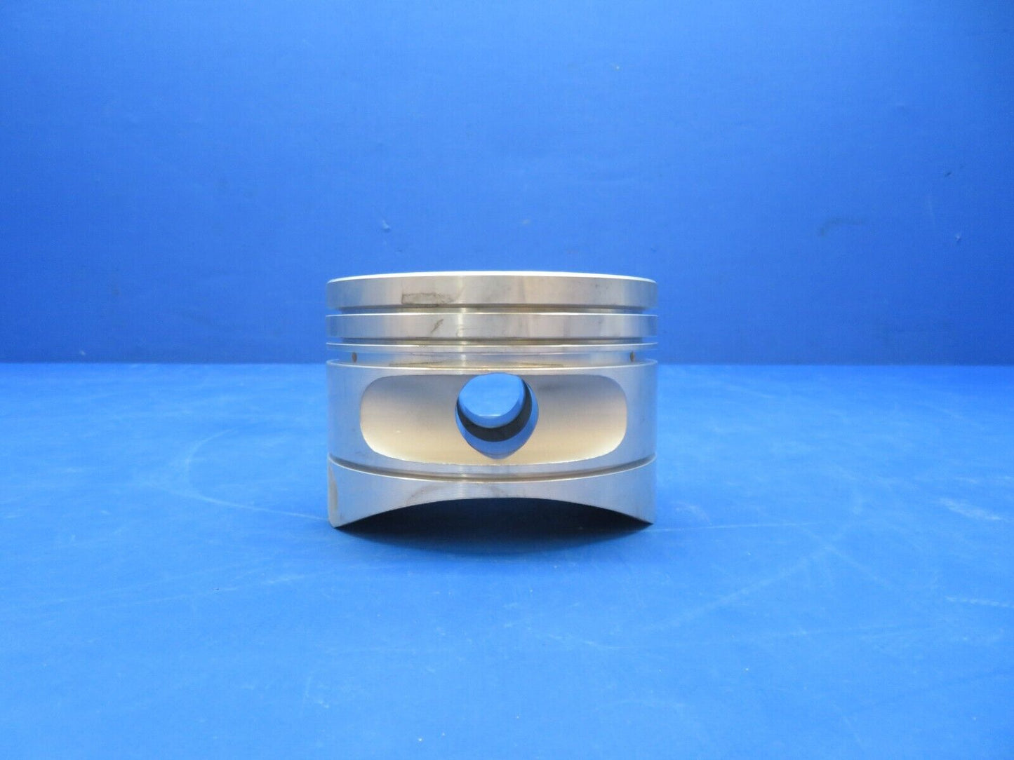 Continental Piston P/N 640945 NEW OLD STOCK (0923-664)