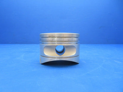 Continental Piston P/N 640945 NEW OLD STOCK (0923-664)