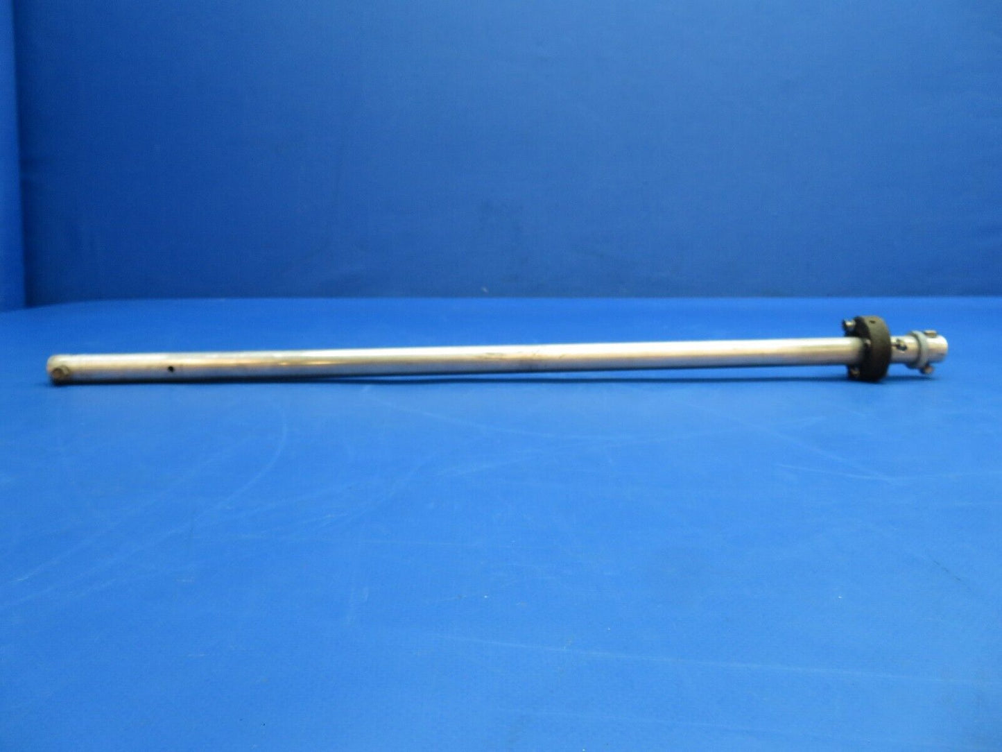 Lake LA-4-200 Control Wheel / Yoke Shaft P/N 2-7114-1 (1222-782)