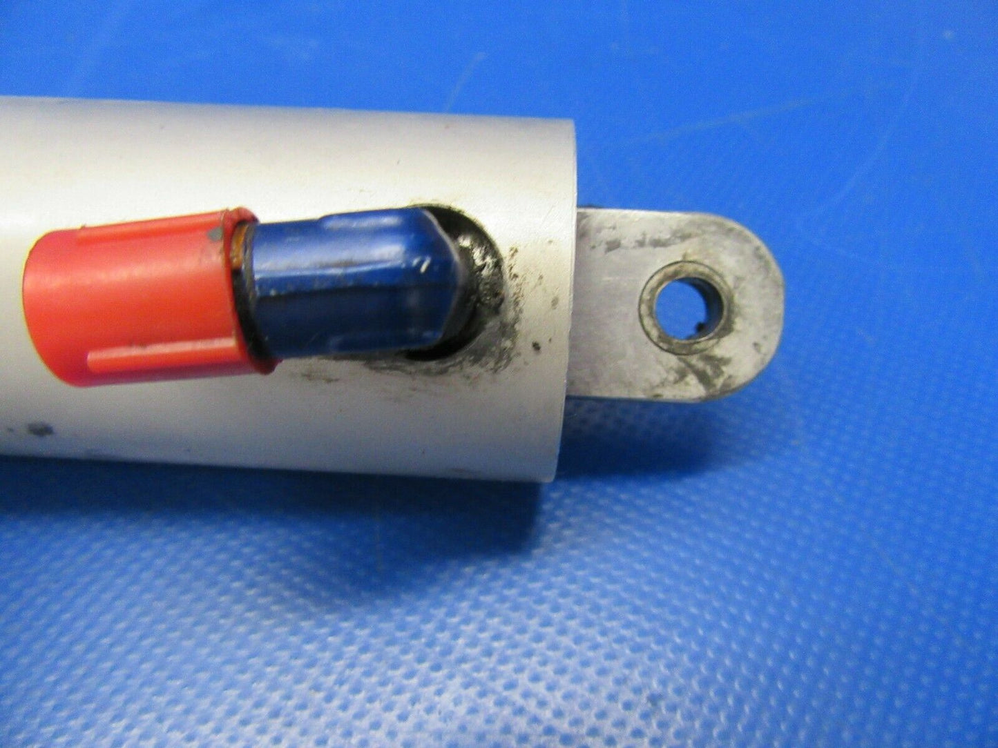 Bellanca 17-30A Super Viking Hydraulic Cylinder Main Gear 195526-0 (0819-183)