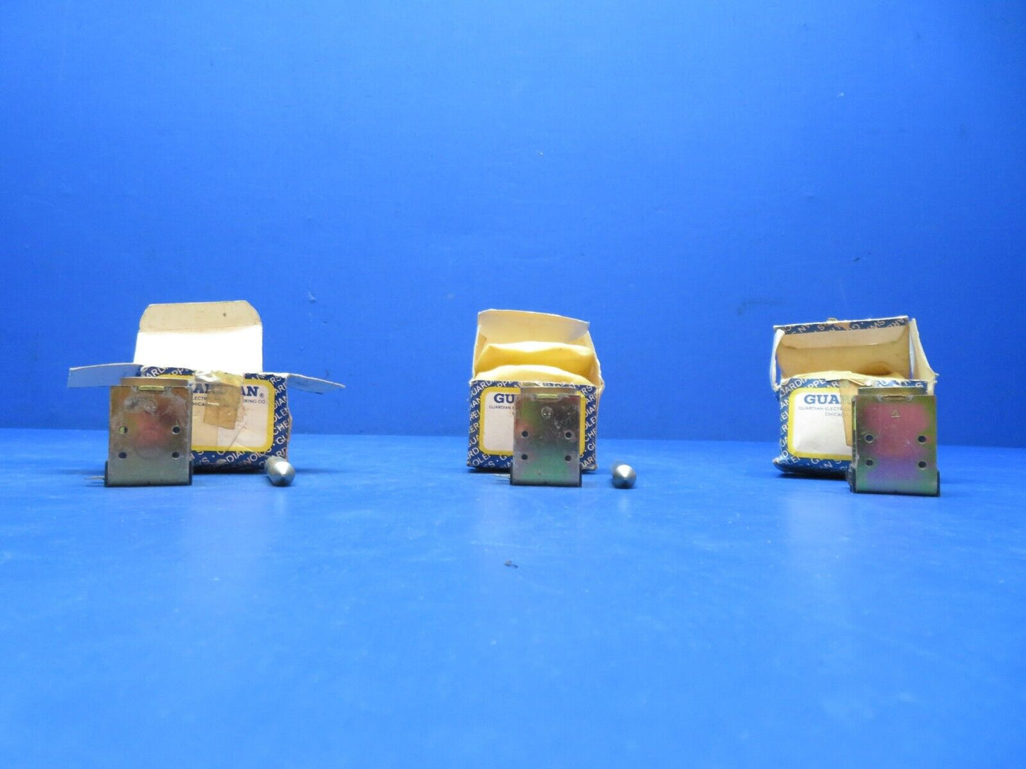 Guardian Electric Solenoid Frame 12v P/N 4HD-I-12VDC NOS LOT OF 3 (0923-489)