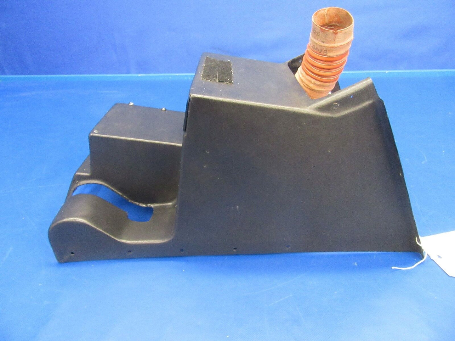 Beech Baron 58P Pedestal w/ Air-Conditioning P/N 106-524017-25 (0318-12)