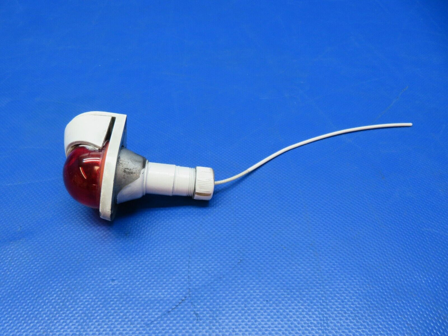 Cessna 401 / 401A Nav Light Assy LH & RH P/N 0823200-1 TESTED (0124-210)