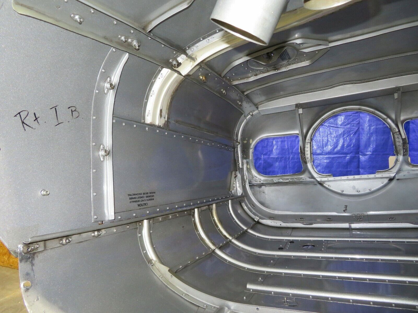 Beech 58 Baron Engine Cowling w/ A/C RH P/N 58-910011-144 (0322-102)
