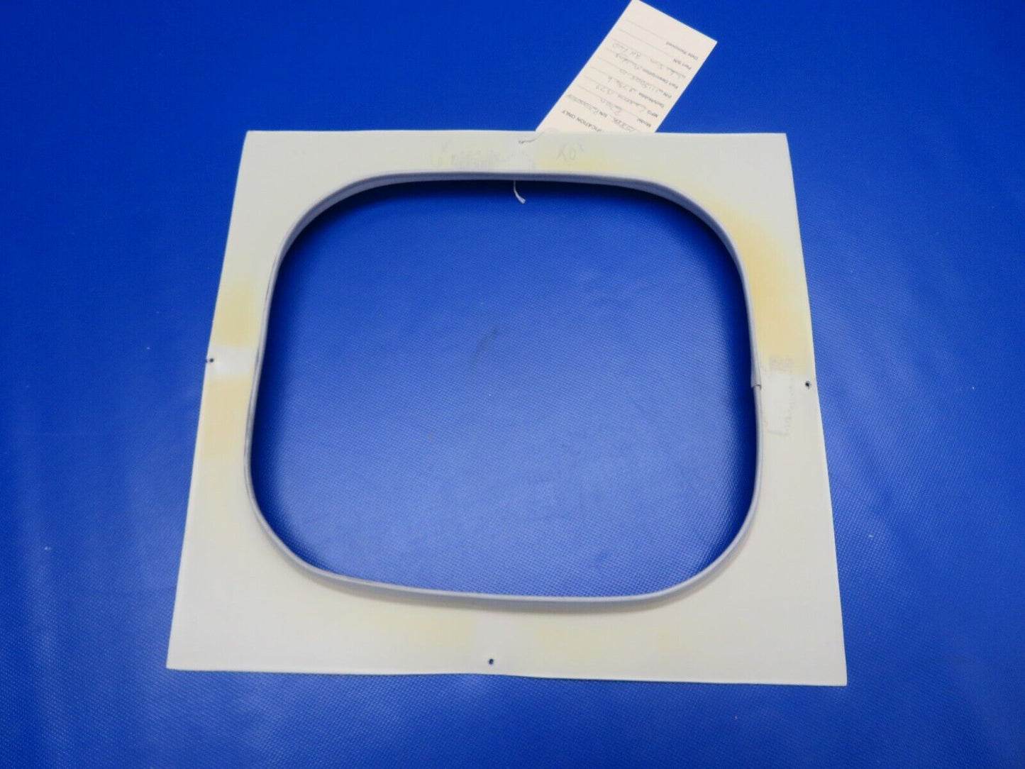 Cessna P210 Moulding Window Trim RH FWD P/N 2115005-10 (1220-117)