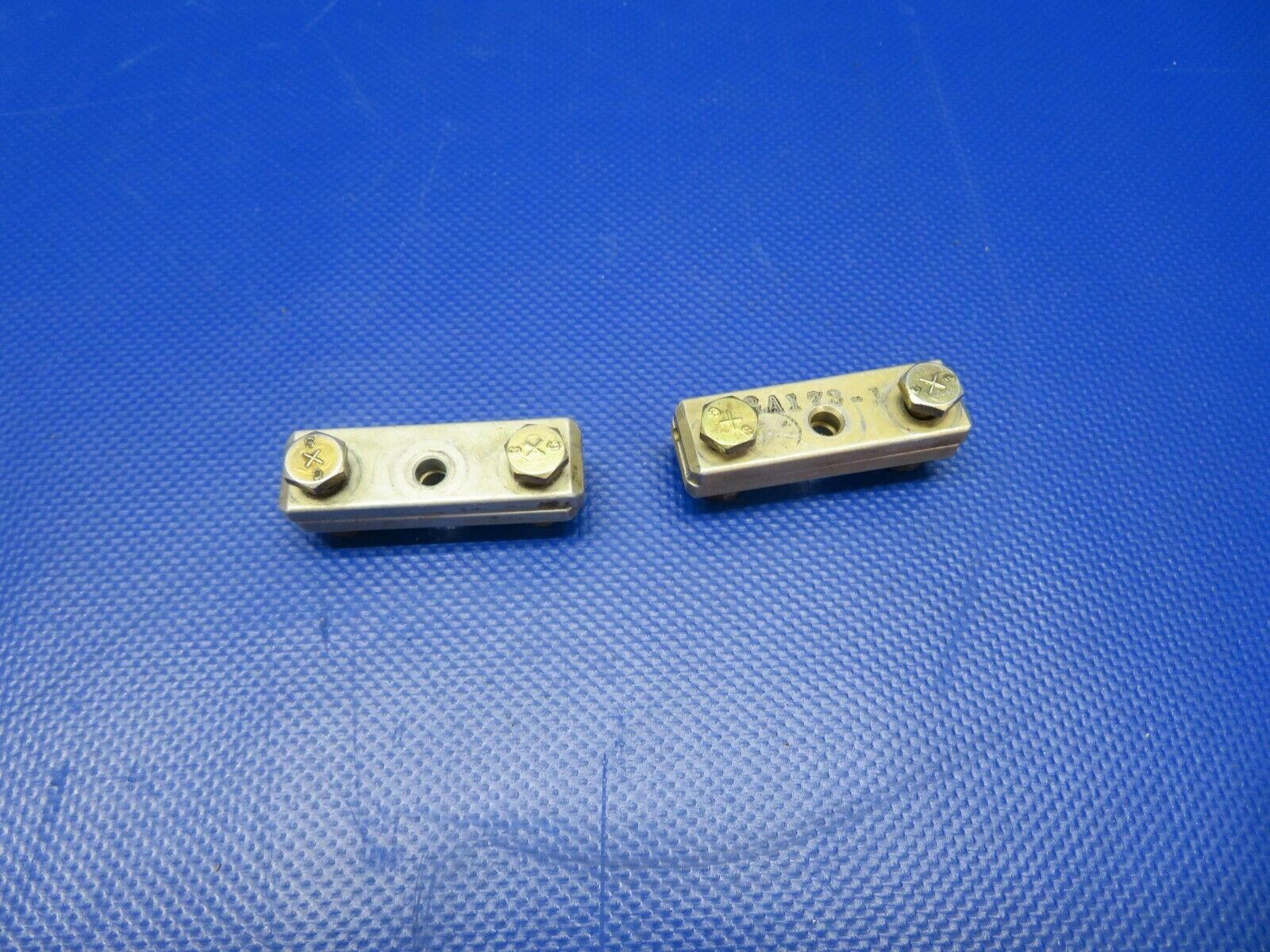 Piper PA-32R-300 Auto Pilot Cable Clamp P/N 42A173-1 LOT OF 2 (0121-300)
