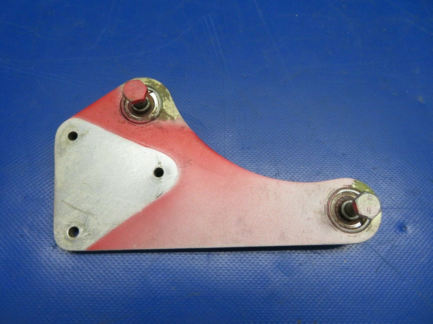 Cessna 310P Elevator Bellcrank P/N 0832000-33 (0620-746)