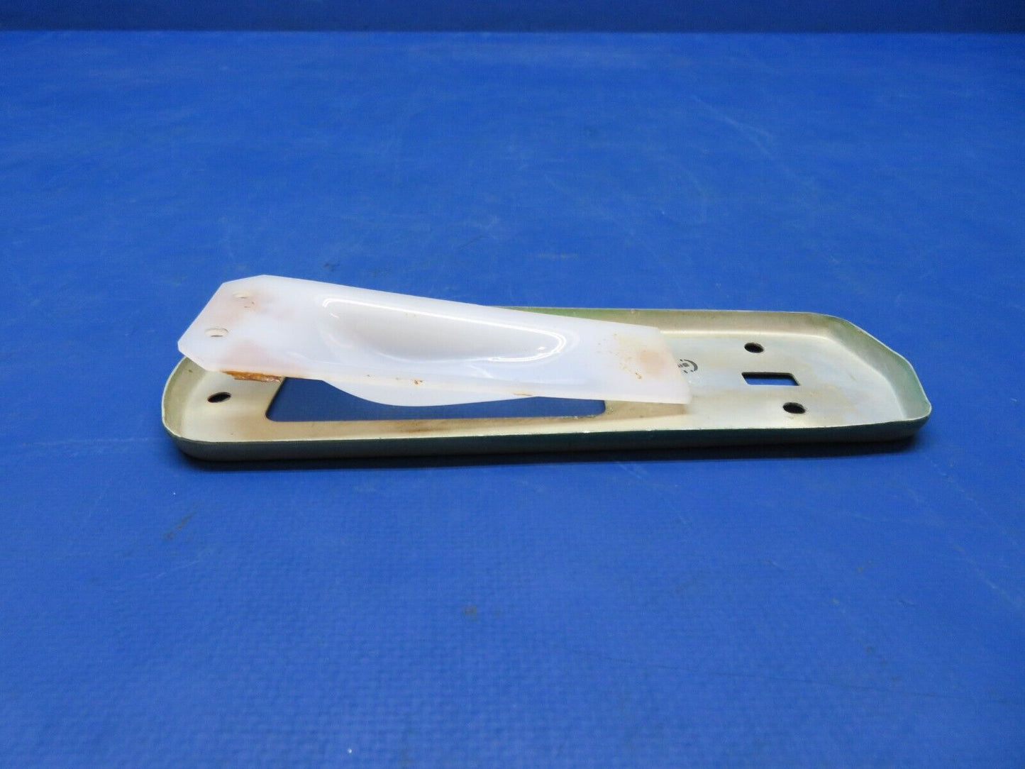 Early Cessna 310 / 310B Baggage Comp  Dome Light Cover P/N 0812351-3 (1223-104)