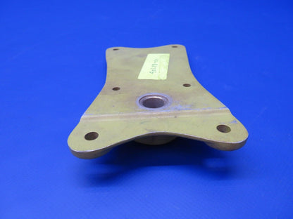 Piper Navajo Main Gear Trunion Fitting P/N 40288-000 NOS (0922-458)