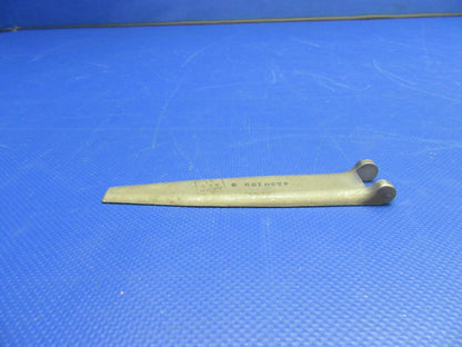 Aero Commander Hinge Half P/N 330159-11, 4330159-9 NOS (0921-636)