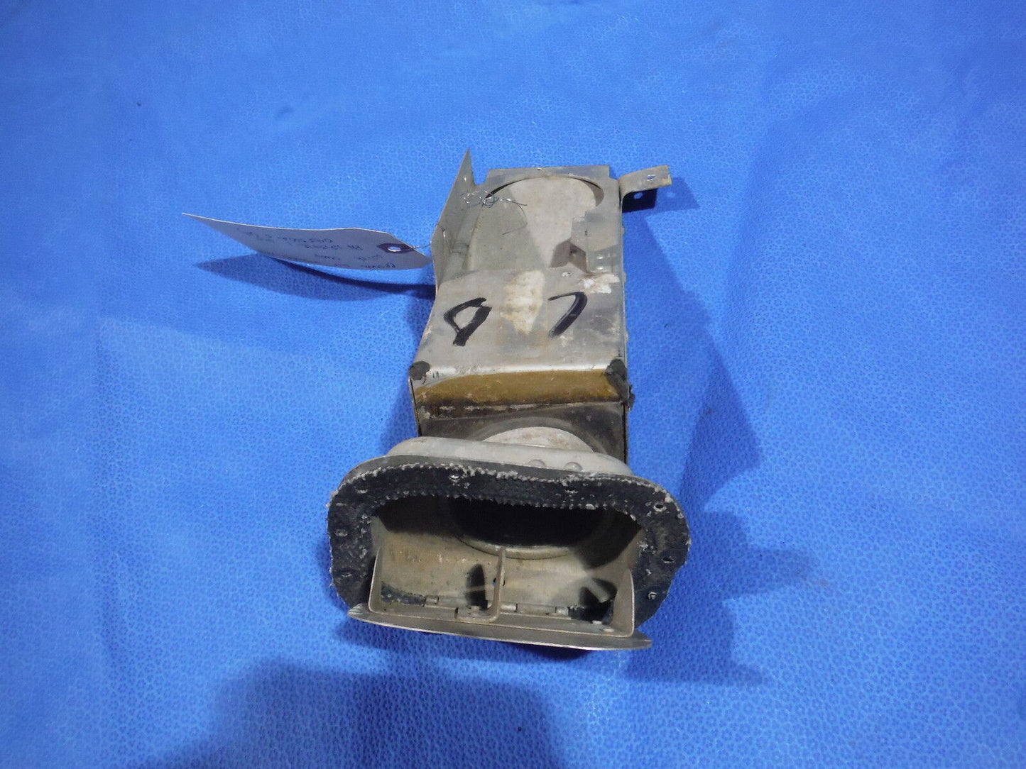 Cessna Air Intake Vent with Scoop P/N 1213478-1 and 0453002-5 0214-54)