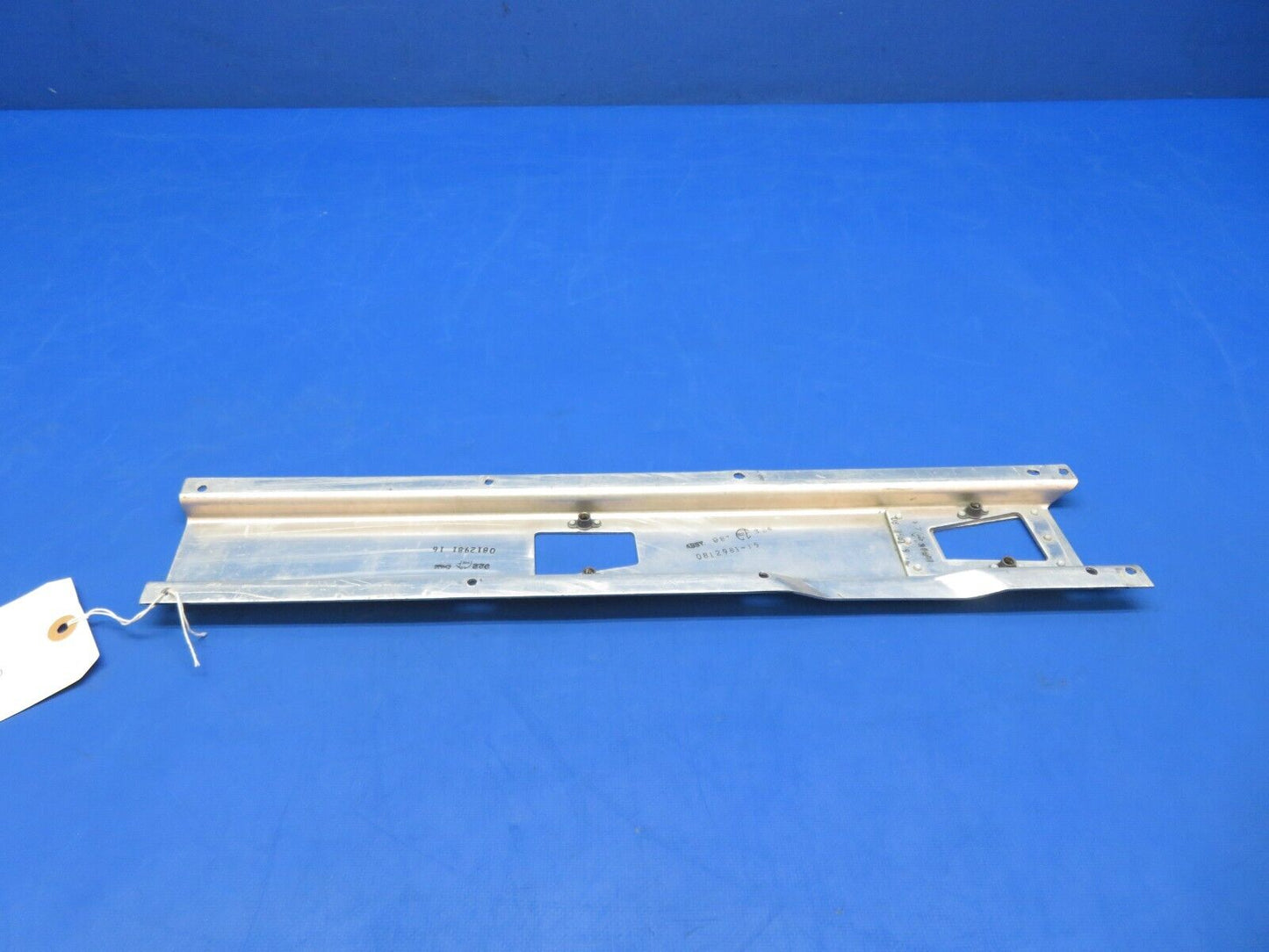 Cessna 310 / 310Q OTBD Support Assy AFT Seat P/N 0812981-15 (0823-700)