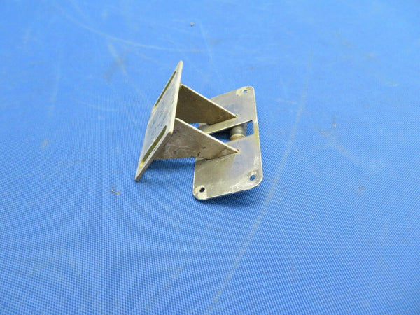 Rockwell Commander 112A Bracket RH Door Catch P/N 43714-502 (1020-332)