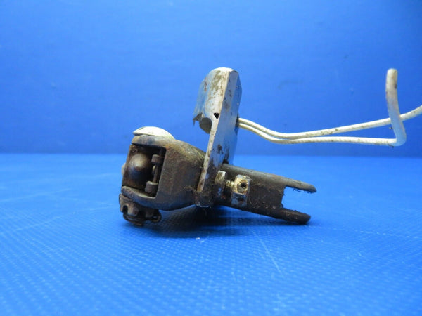 Cessna 337 / 337E LH Main Gear Downlock Lock Assy P/N 1541007-1 (1223-318)