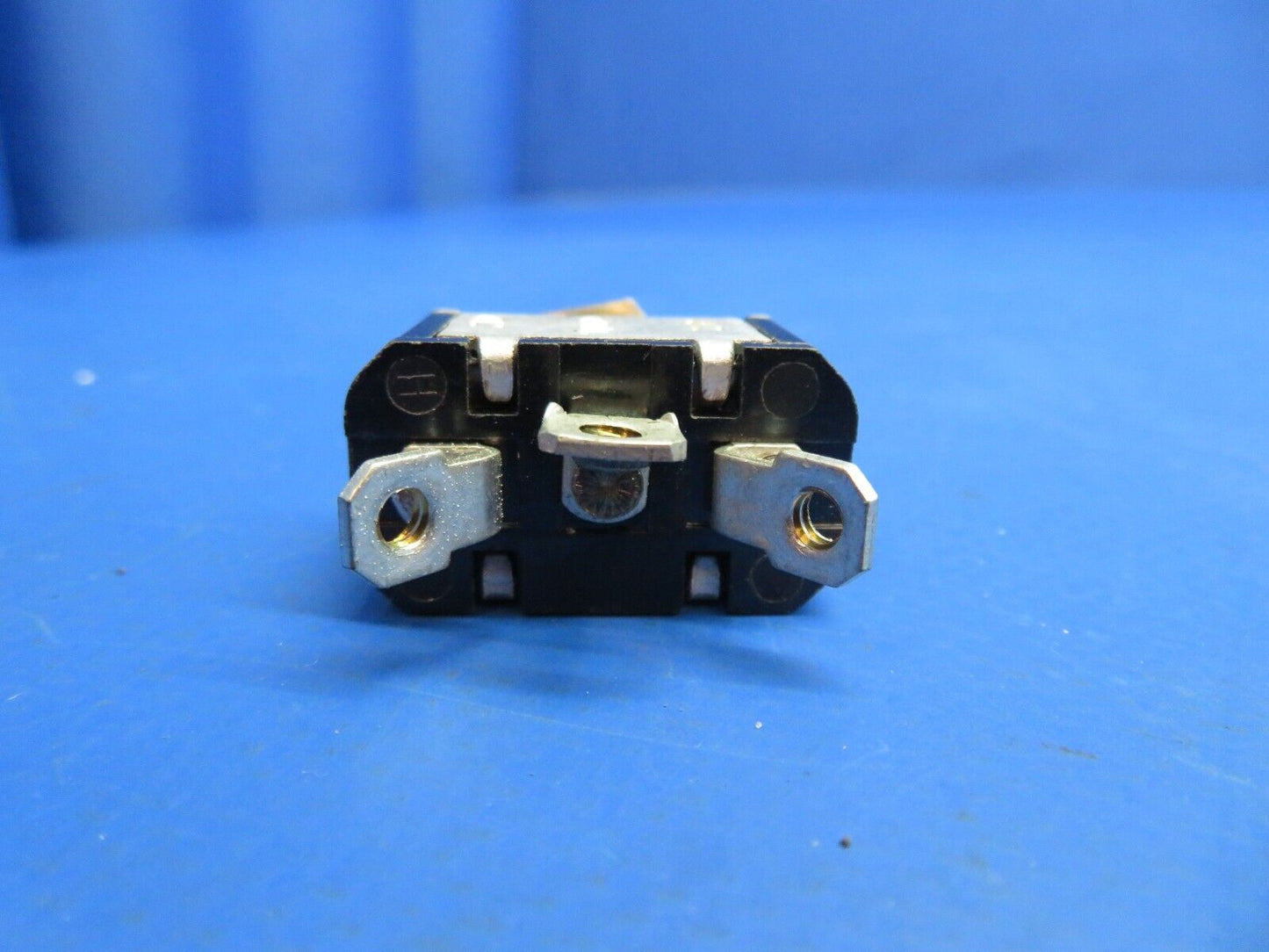 Cutler Hammer Toggle Switch P/N M535058-21 LOT OF 4 NOS (1222-930)