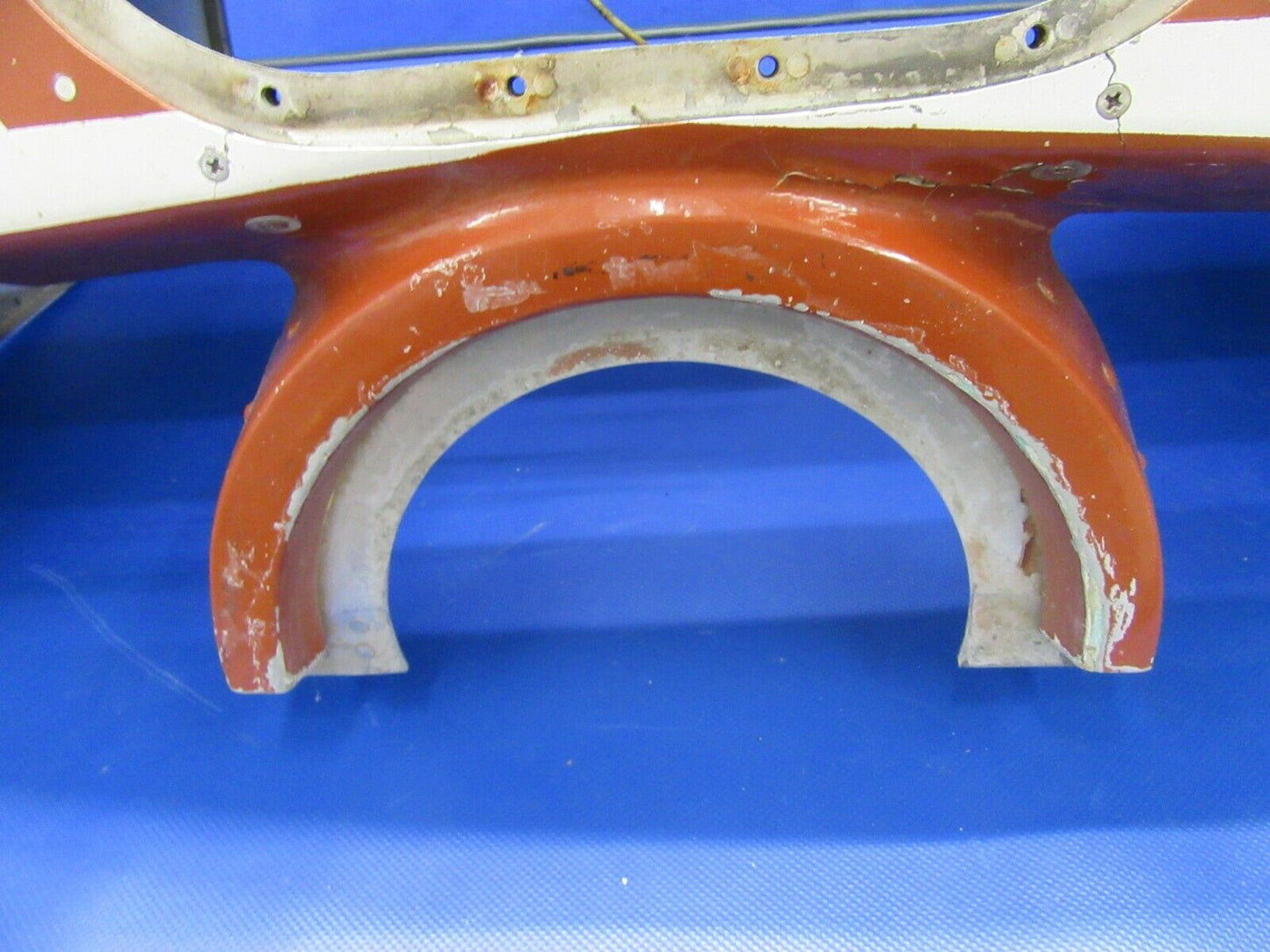 Cessna 150 Lower Cowl w / Dual Landing Light Provisions 0452010-18 (0321-484)