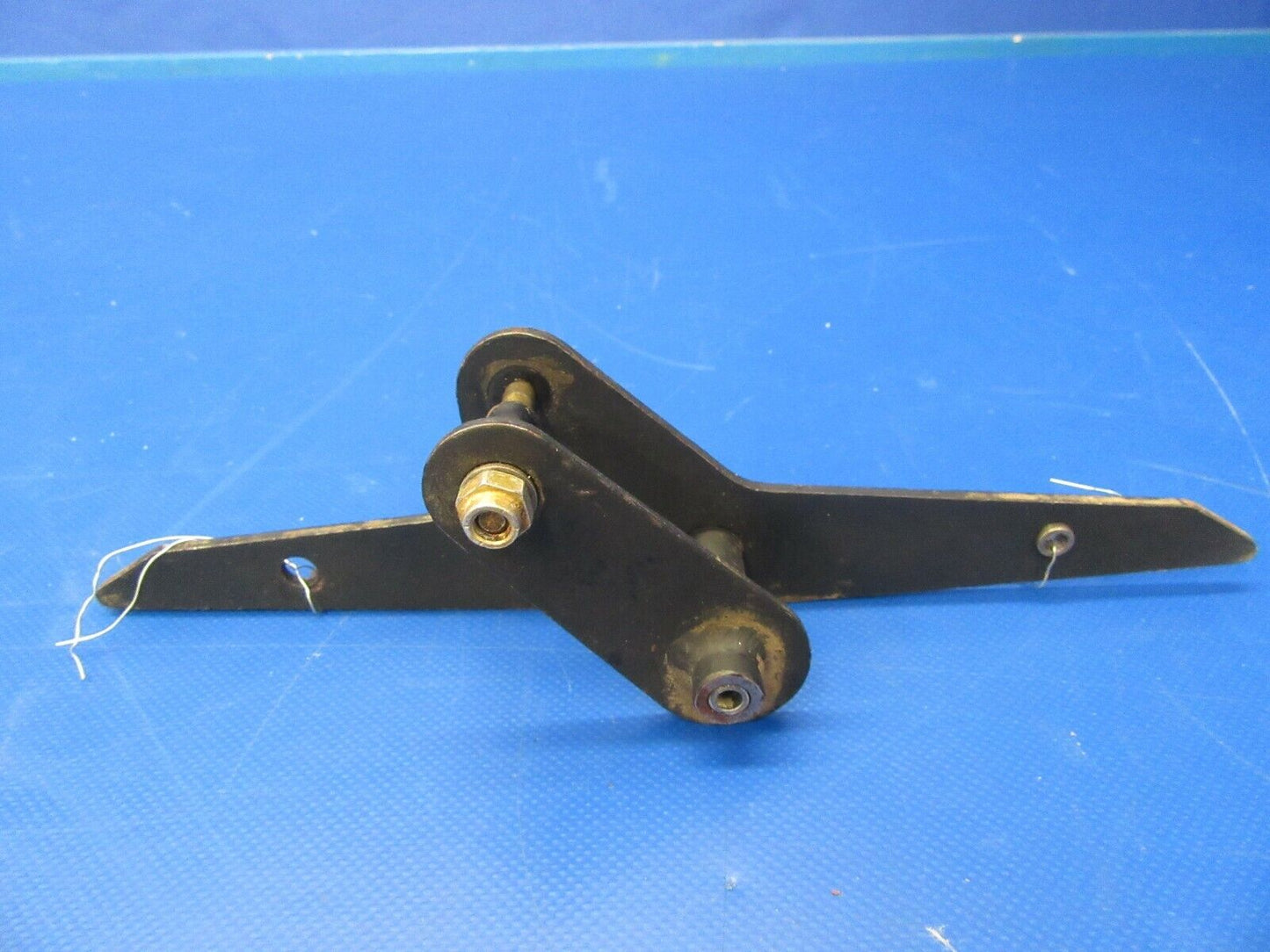 Piper PA-32-300 Cherokee Six Aileron Bellcrank LH 62771-00, 62771-000 (0819-59)