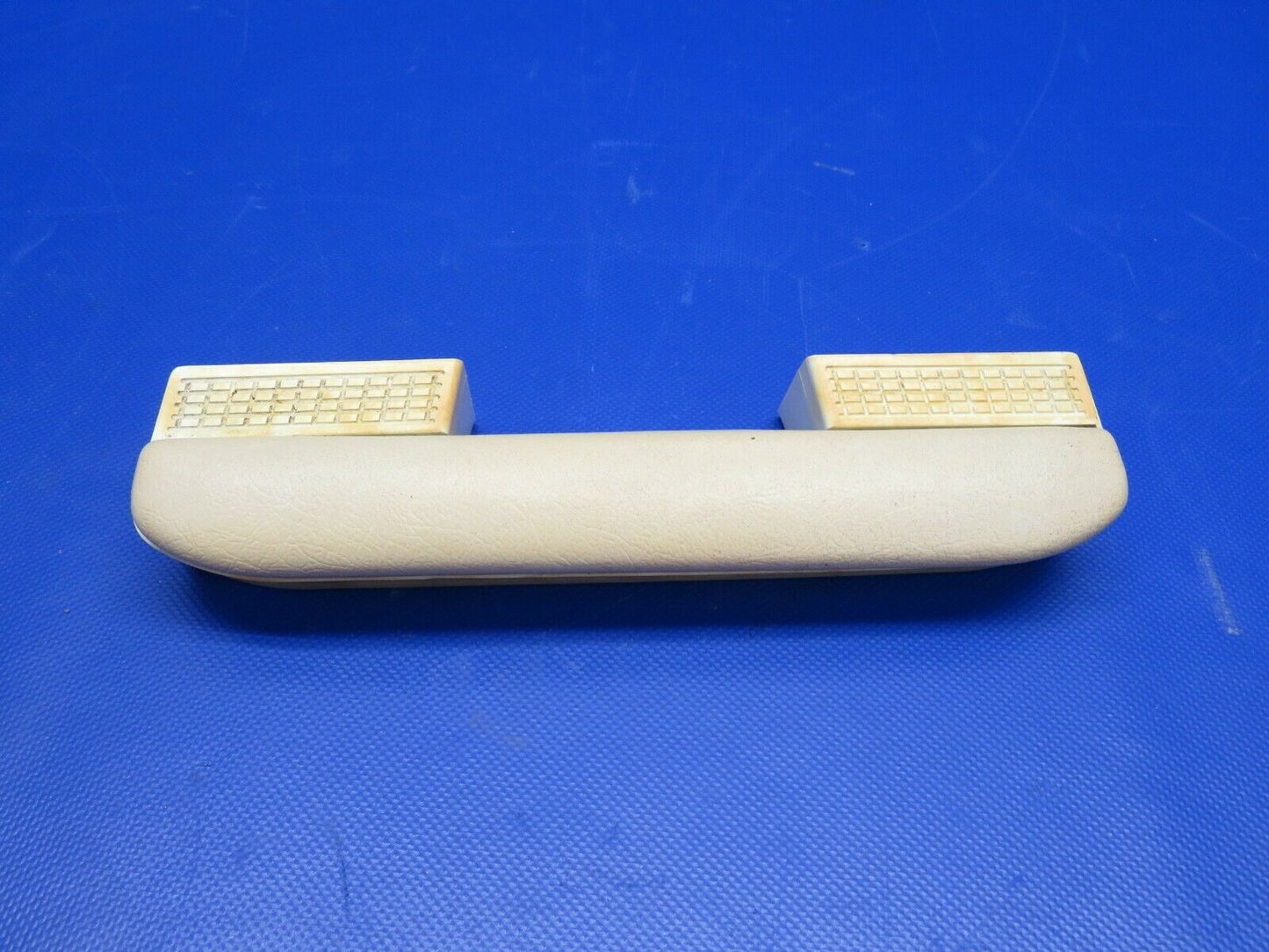 1964 Cessna 172F / 172 Arm Rest P/N 1414082-14 (0221-131)