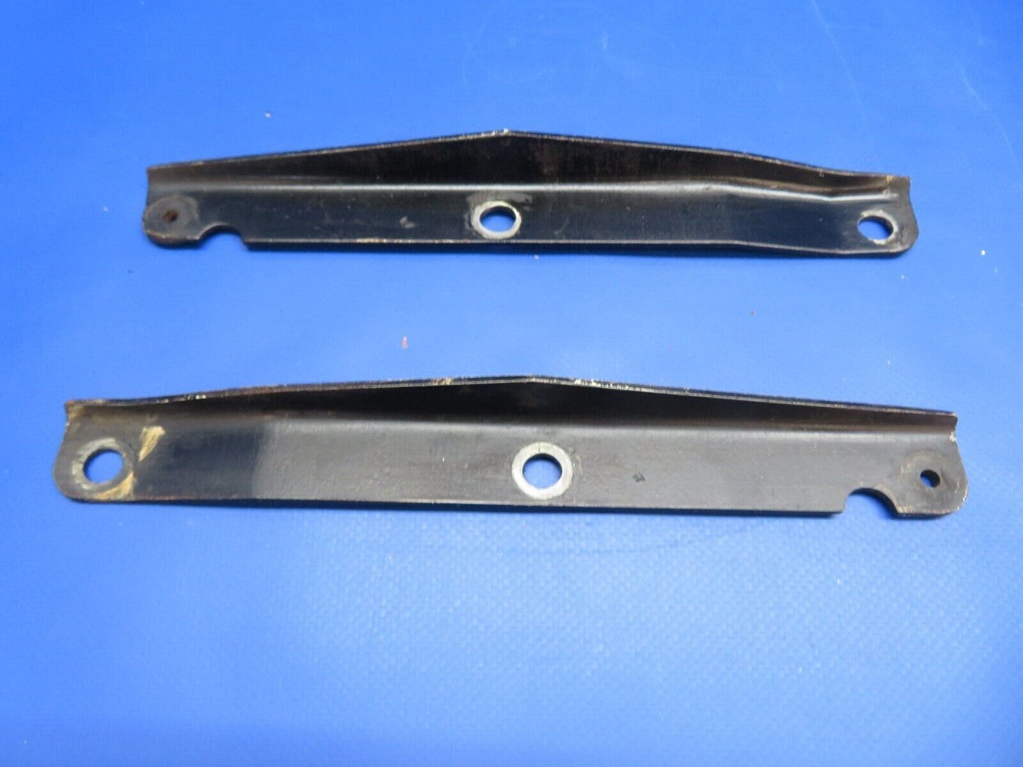 Bellanca 17-30 Viking Main Gear Bracket Static Cable L & R P/N 194083 (0922-653)