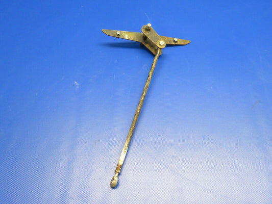 Piper PA-28-140 Aileron Bellcrank LH P/N 62771-00, 62766-00 (1220-136)