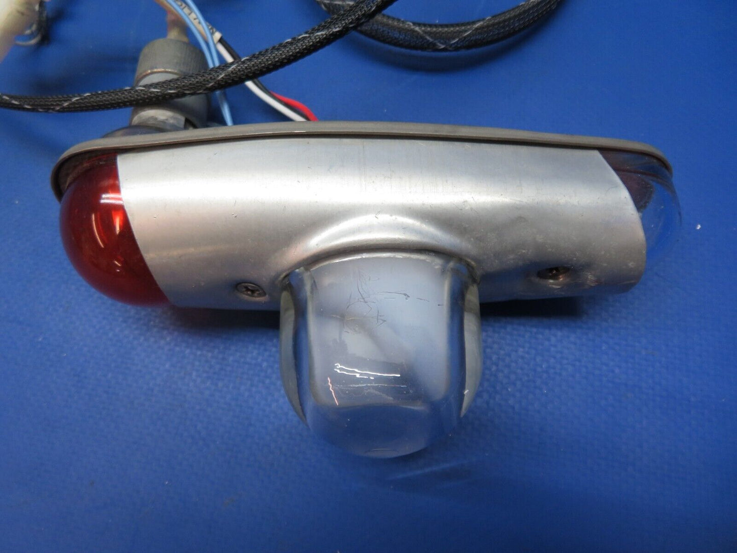 Diamond DA-42 Whelen LH Nav. Light Red Lens w/ Strobe P/N J3340-04 (0523-936)
