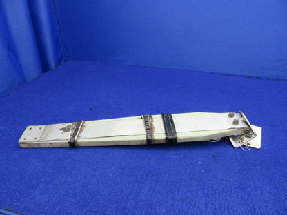 Cirrus SR-22 MLG Strut RH w/ Up Gear Attach Fitting P/N 18561-402 (0122-394