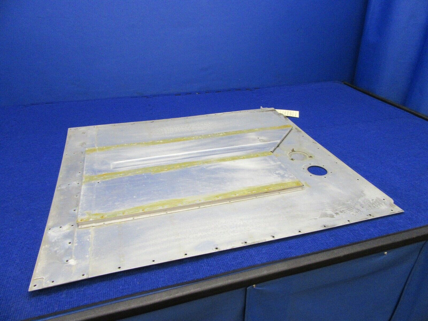 Cessna 172 Fuel Tank Cover LH P/N 0523521 (1221-440)