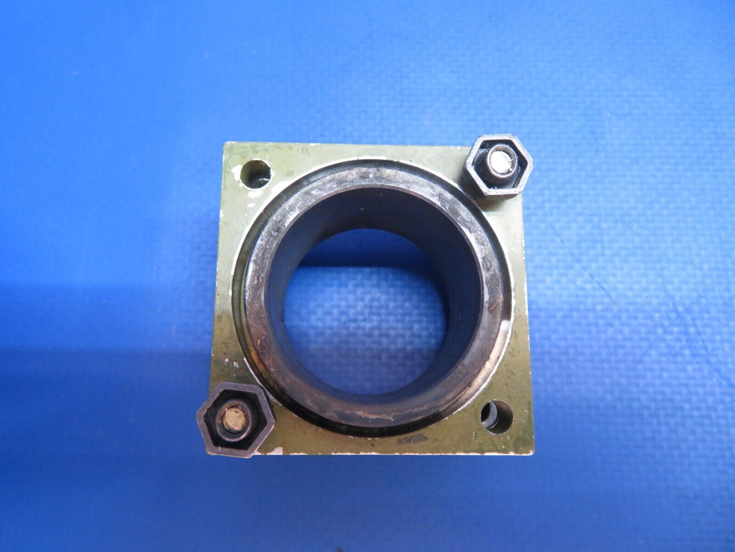 Piper PA-34-200T Seneca II Control Wheel Plate w/Bushing P/N 68272-04 (0223-884)