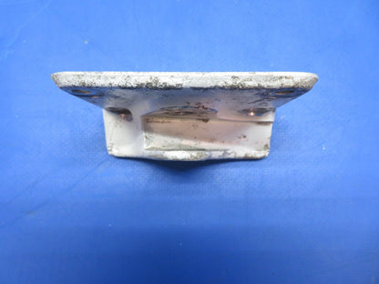 Cessna 310 / 310Q Drag Link RH Retainer Truss Brace P/N 0842105-1 (0823-686)
