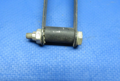 Piper PA-25 Latch Assy AFT Distributor Attachment P/N 61779-00 NOS (0523-129)