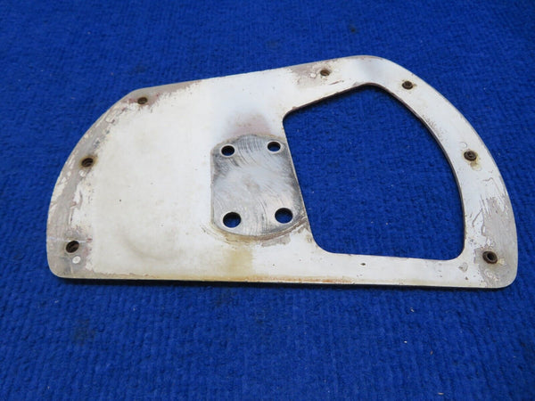 Cessna 150F Wheel Pant Fairing Support Plate Assy LH P/N 0441187-1 (0822-319)