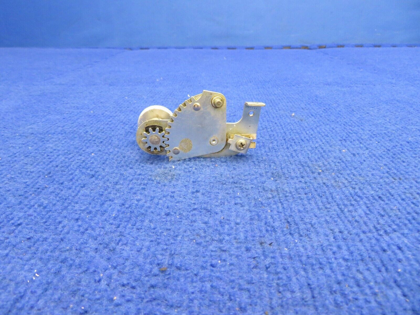 Beech 58 Baron Fresh Air Control & Mounting Bracket P/N 58-530100-1 (0422-800)