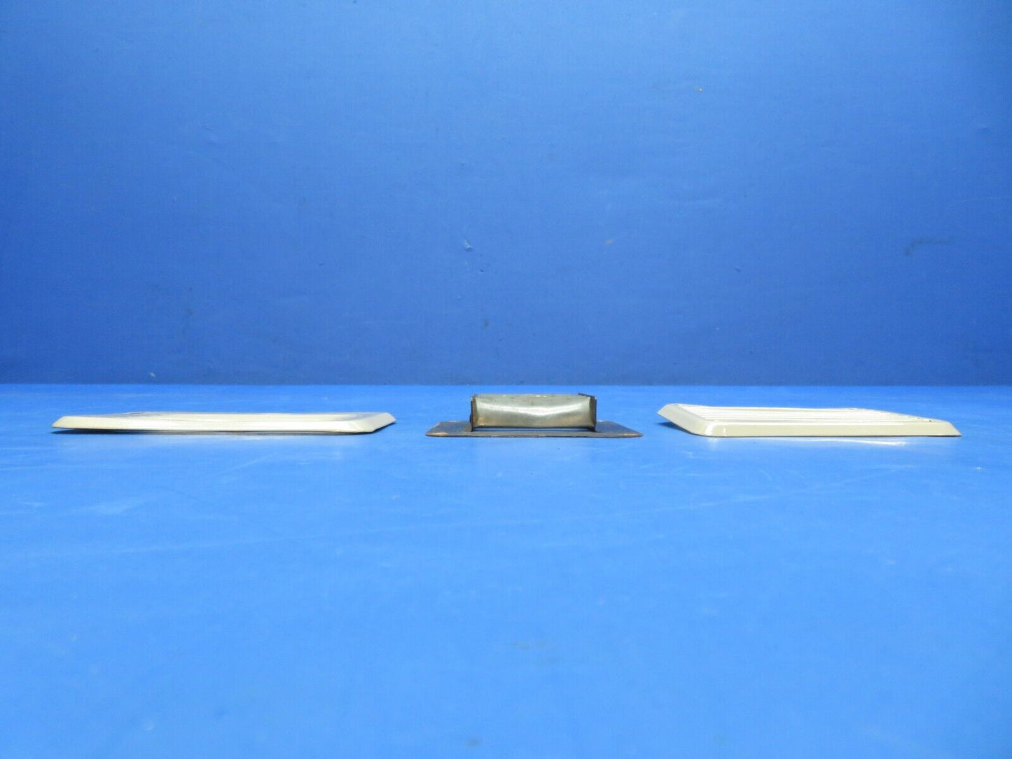 Cessna 310 / 310Q Cabin Heat Grill P/N 0813818-1 LOT (0923-315)