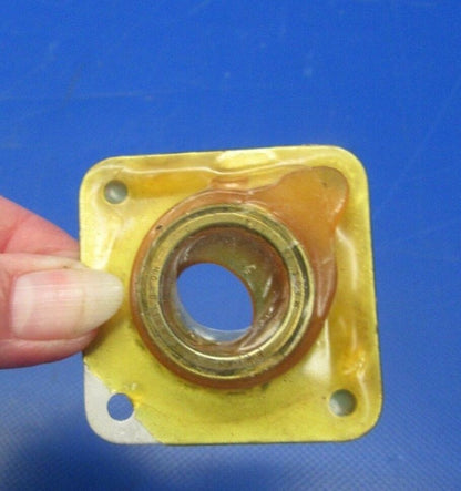 Cessna 310 Bearing / Housing Torque Tube P/N 0813300-35 NOS (0918-49)