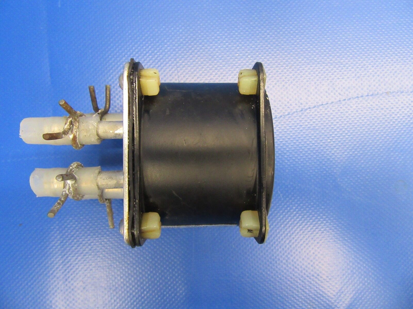 Airborne Gyro Pressure Gauge P/N 96-384013-1 & 1G45 (1017-40)