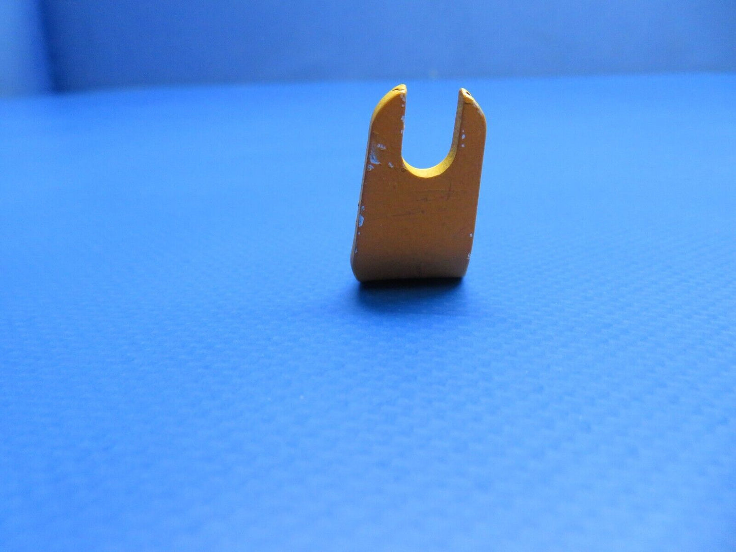 Piper Bracket Cable Clip P/N 44641-000 NOS (0922-577)