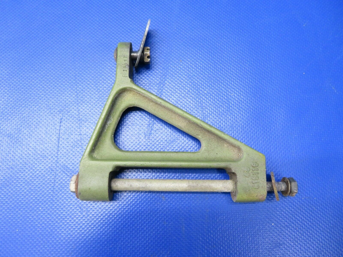 Beech 95-B55 Baron Arm Landing Gear Actuator P/N 45-815116-2 (0721-763)
