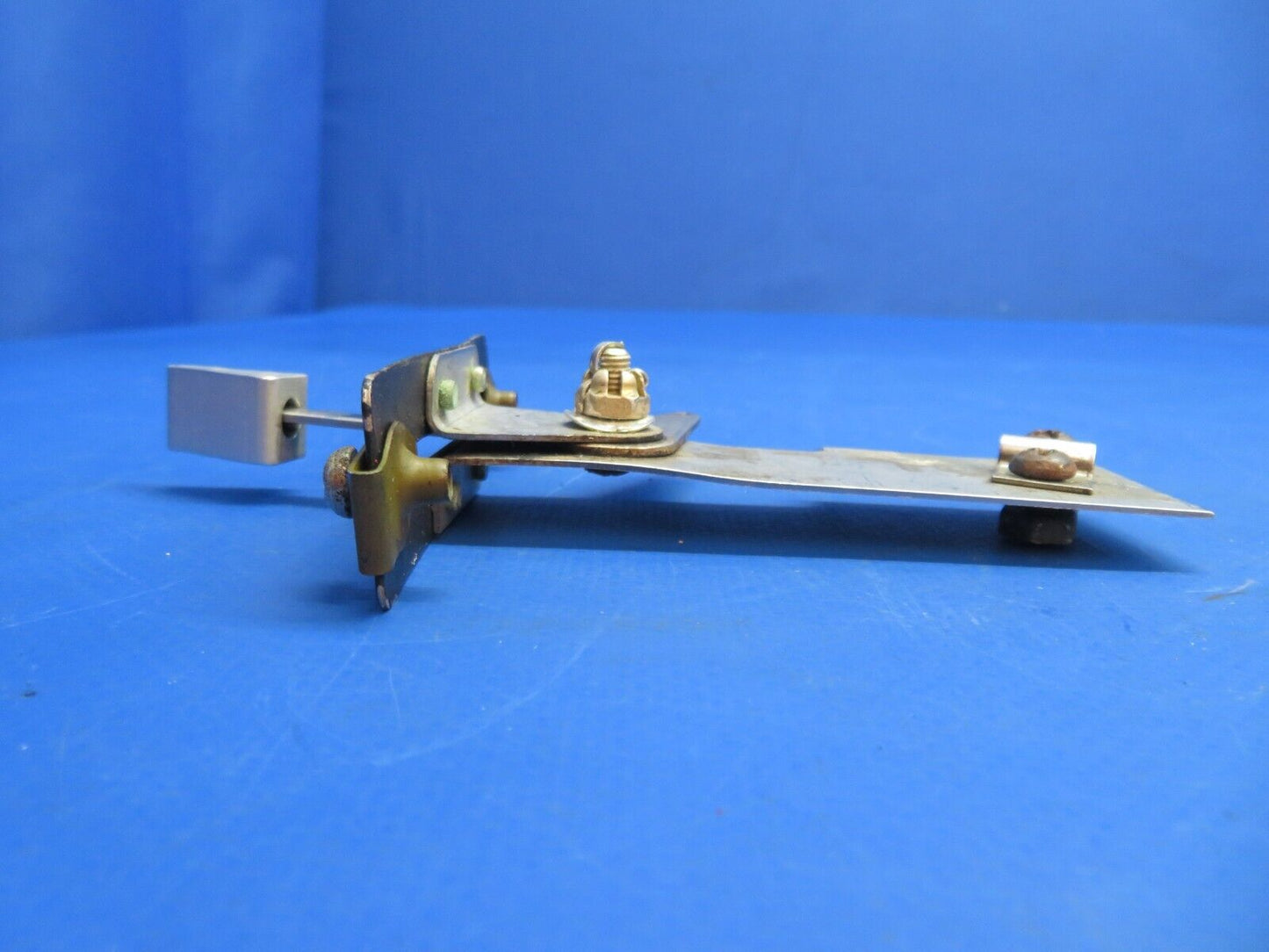 Piper PA-28-180 Cherokee Control Mount Carburetor Heat P/N 66855-00 (0323-690)
