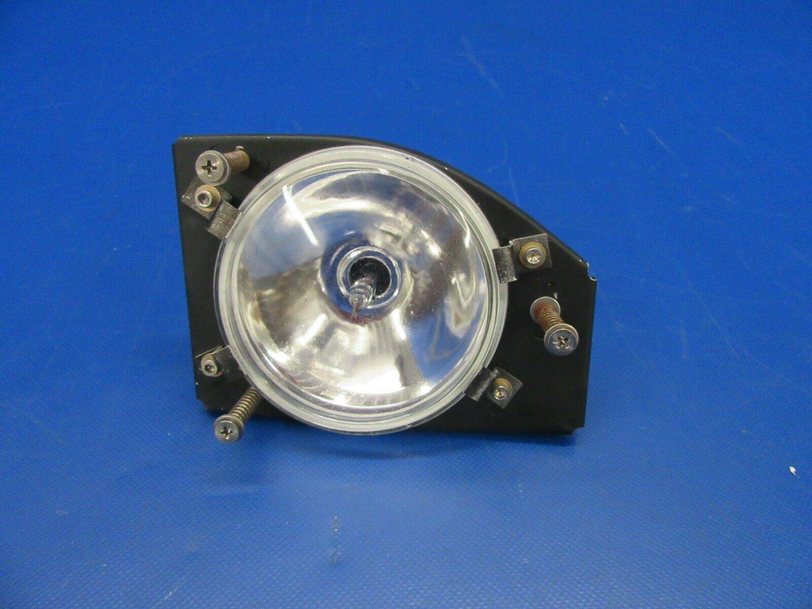 Cessna P210N / 210 RMD High Intensity Light P/N RMD-0300-HID (1019-150)