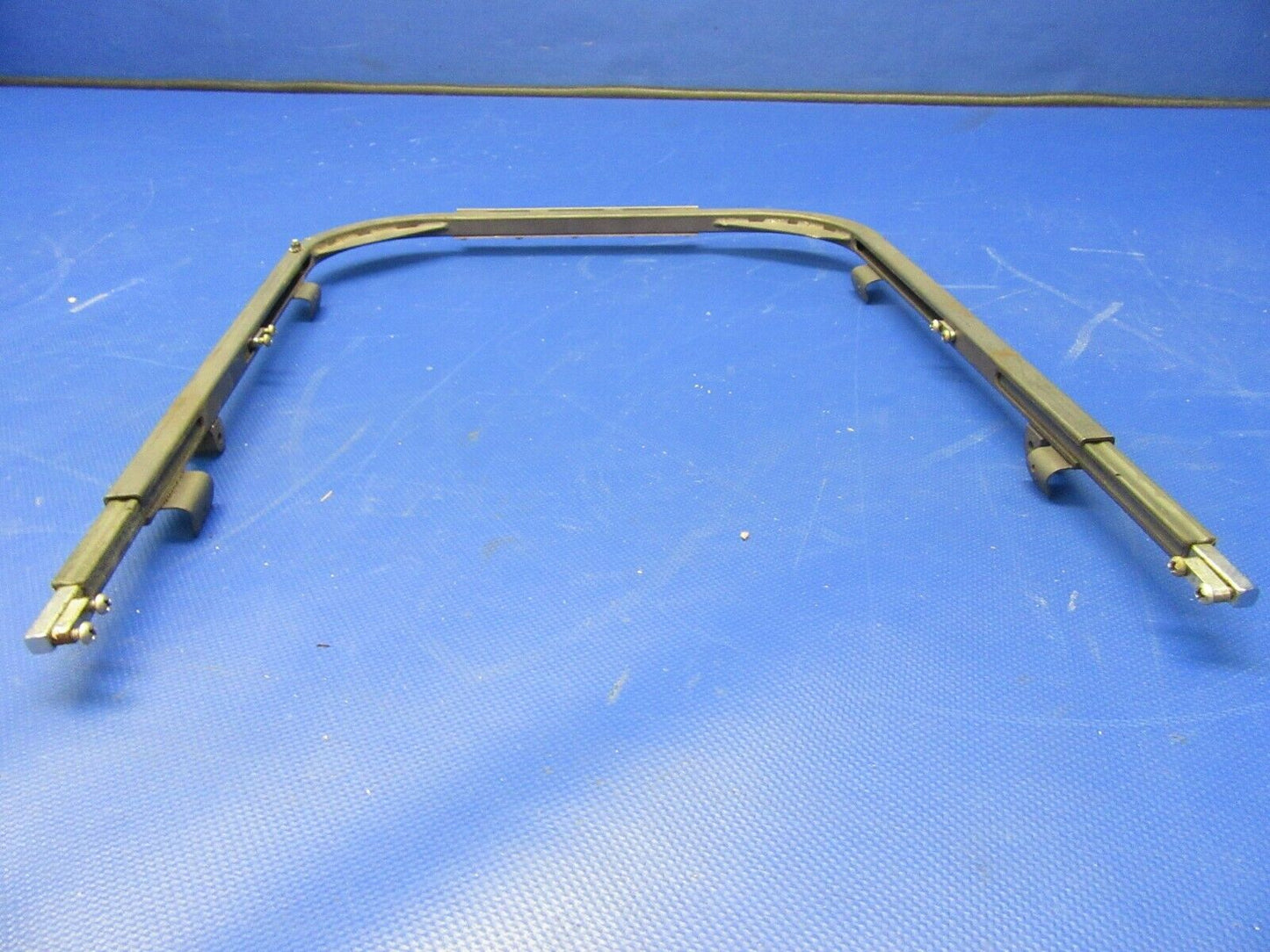 Cessna P210N Sliding Window Frame w / Hardware 2117148-21 (0421-655)