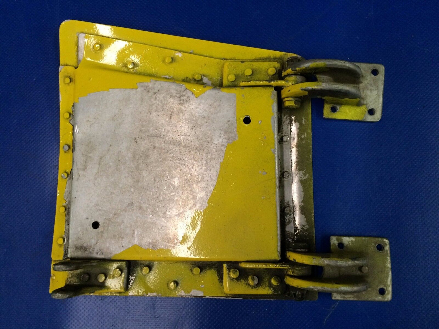 Beech 18 Cowl Flap Door P/N 18-910038-1 (1216-129)