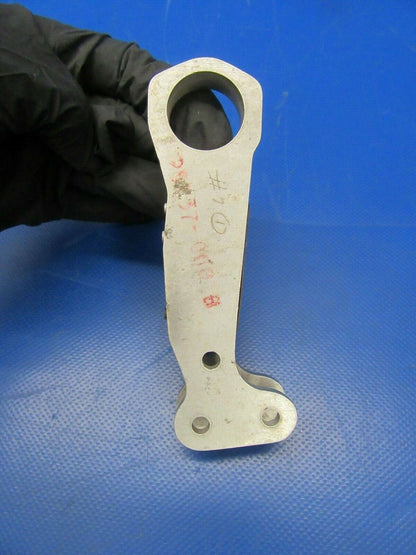 Piper Comanche / Twin Arm Assy Landing Gear Retract RH 25137-000 (0419-275)