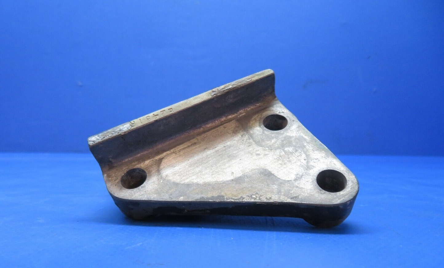 Continental O-300 LH AFT RH FWD Engine Mount Bracket P/N 40043 (0723-540)